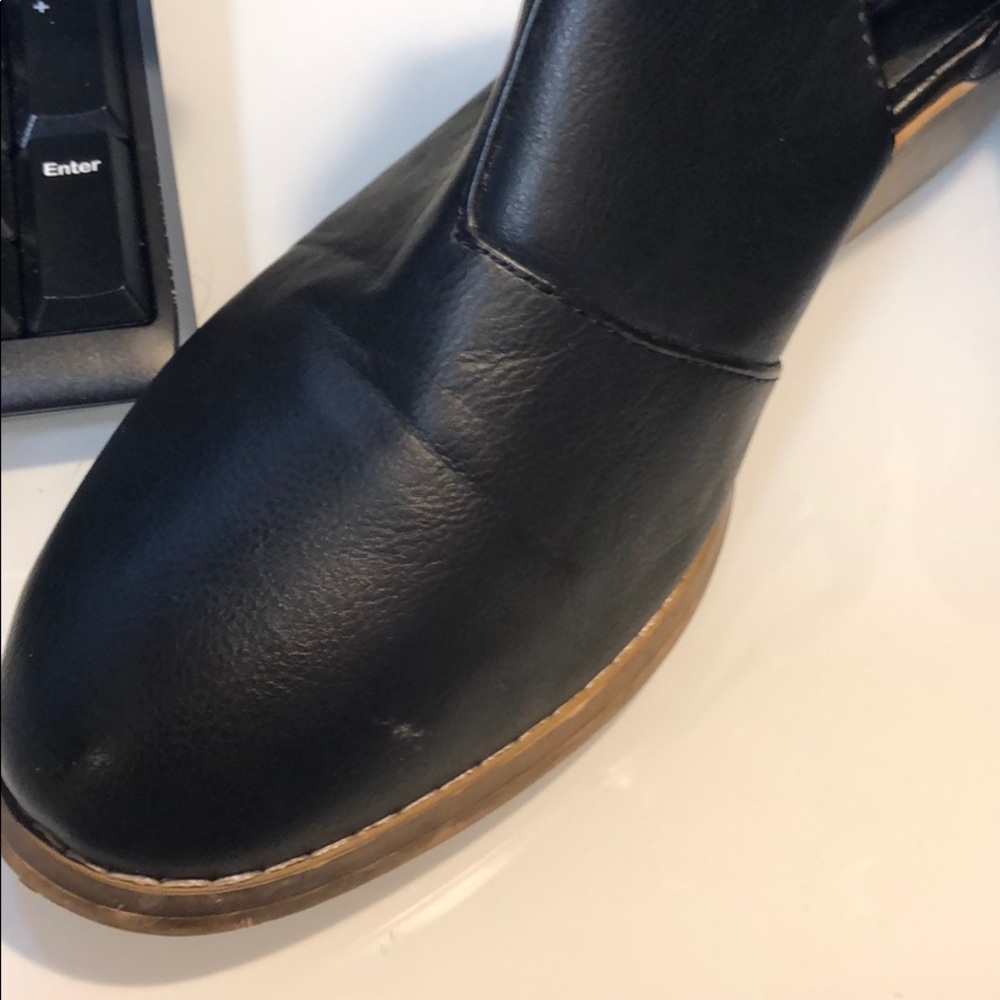 Yoki Leather Ankle Open Side Buckle Flat Booties - Picture 7 of 7